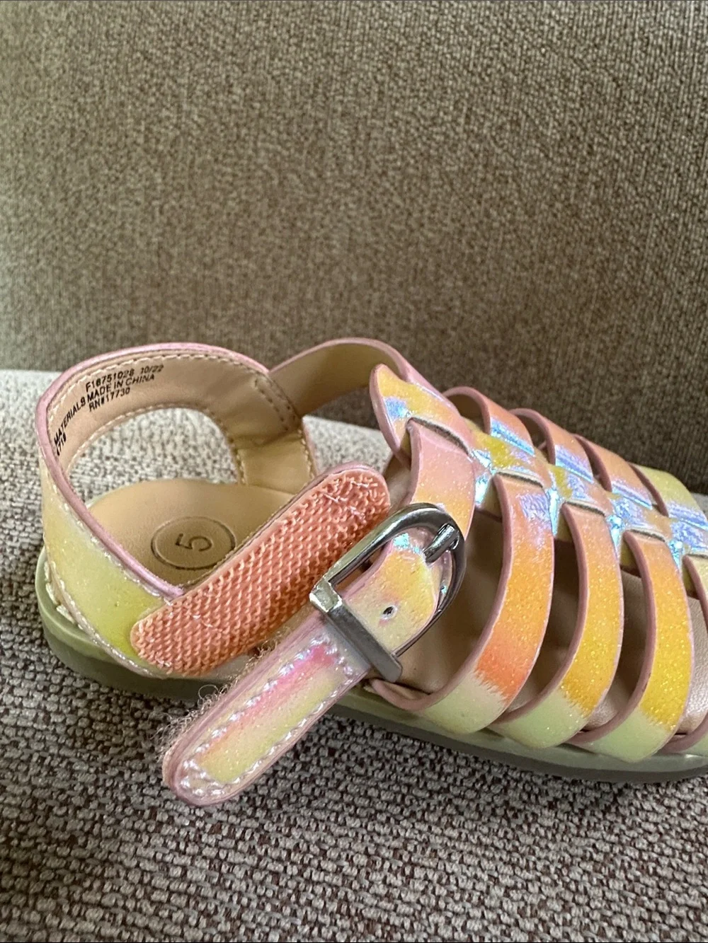 Cat & Jack Toddler Girls Size 5 Iridescent Sandals